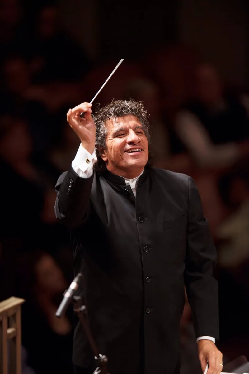 Grant Park Orchestra: Giancarlo Guerrero – Copland Symphony No. 3